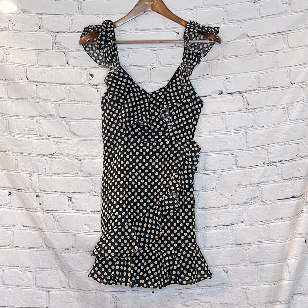 Princess Polly Black & Beige Polka Dot Ruffled Dress Size 2 Excellent Condition